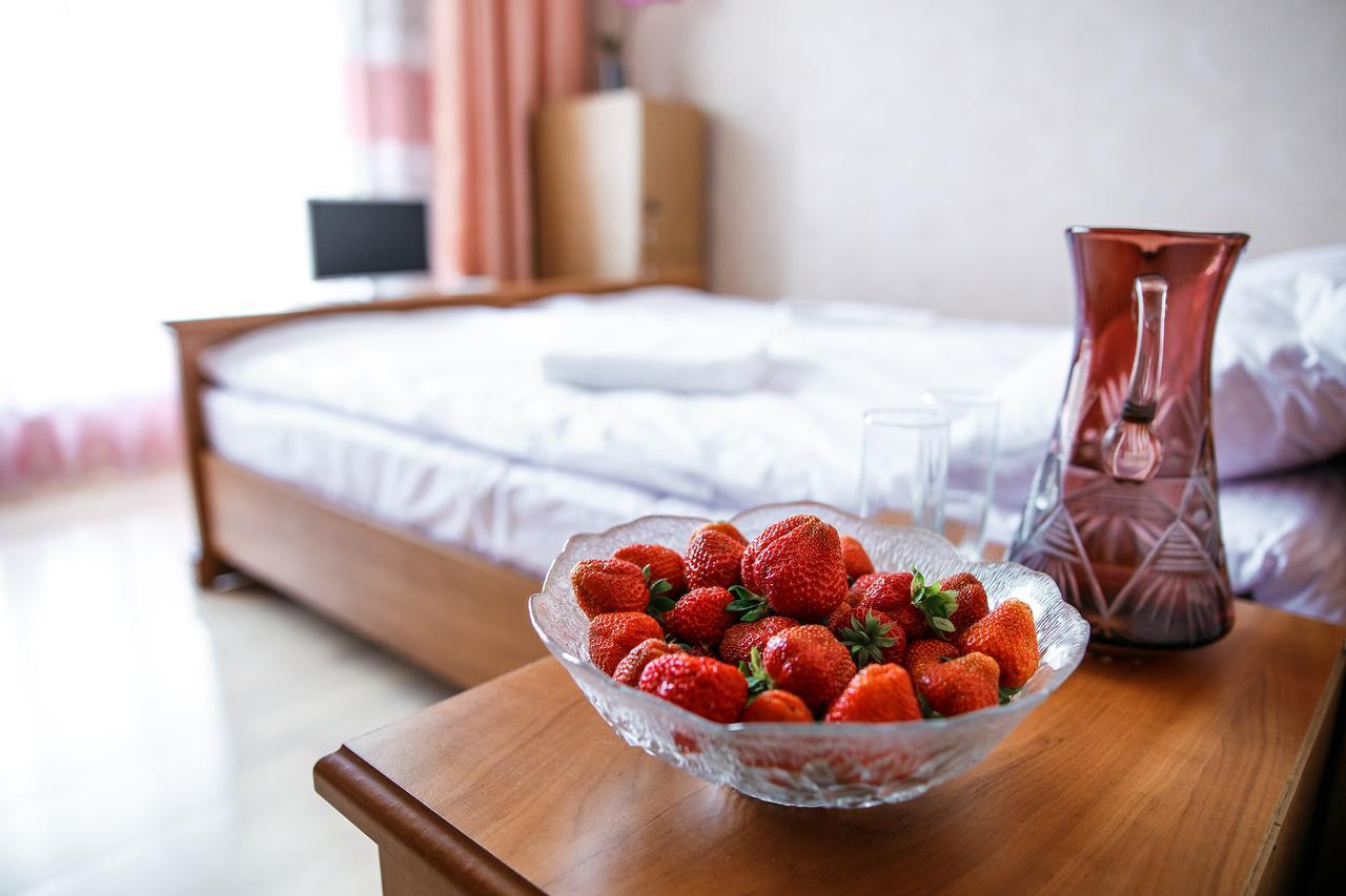 Sweet Home Hostel / Guest House แชร์นิฟซี ภายนอก รูปภาพ