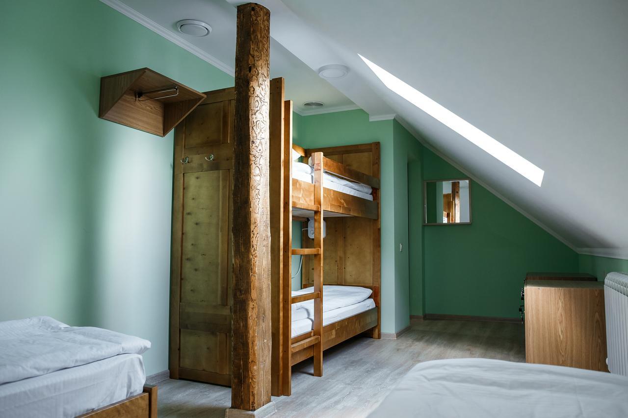 Sweet Home Hostel / Guest House แชร์นิฟซี ภายนอก รูปภาพ