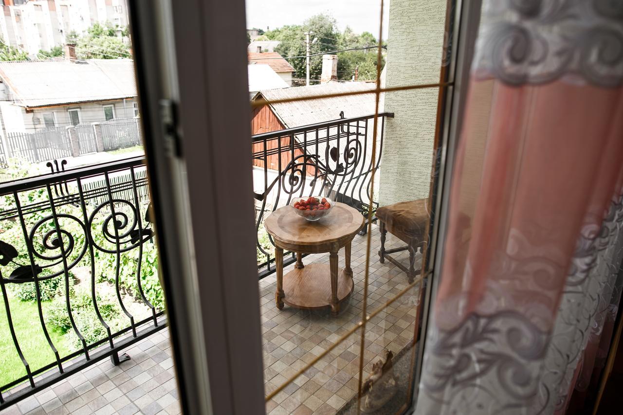 Sweet Home Hostel / Guest House แชร์นิฟซี ภายนอก รูปภาพ