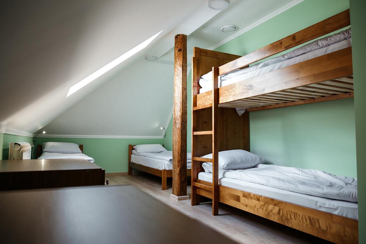 Sweet Home Hostel / Guest House แชร์นิฟซี ภายนอก รูปภาพ