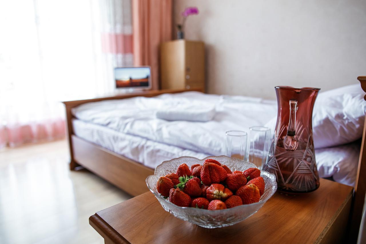 Sweet Home Hostel / Guest House แชร์นิฟซี ภายนอก รูปภาพ