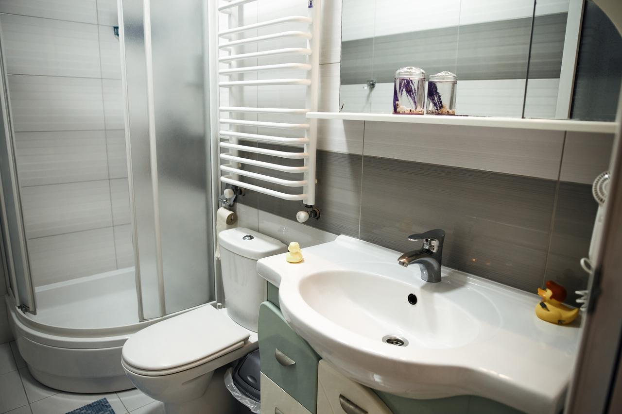 Sweet Home Hostel / Guest House แชร์นิฟซี ภายนอก รูปภาพ