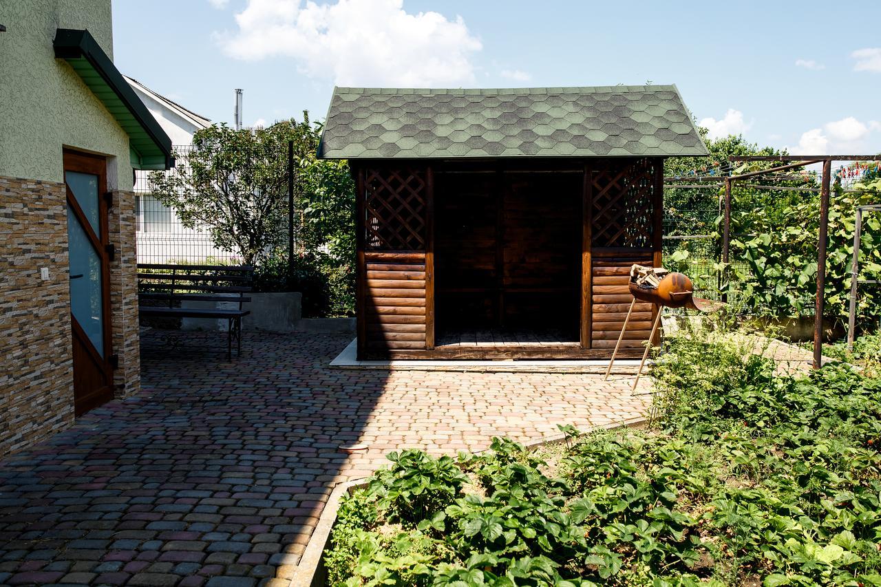 Sweet Home Hostel / Guest House แชร์นิฟซี ภายนอก รูปภาพ