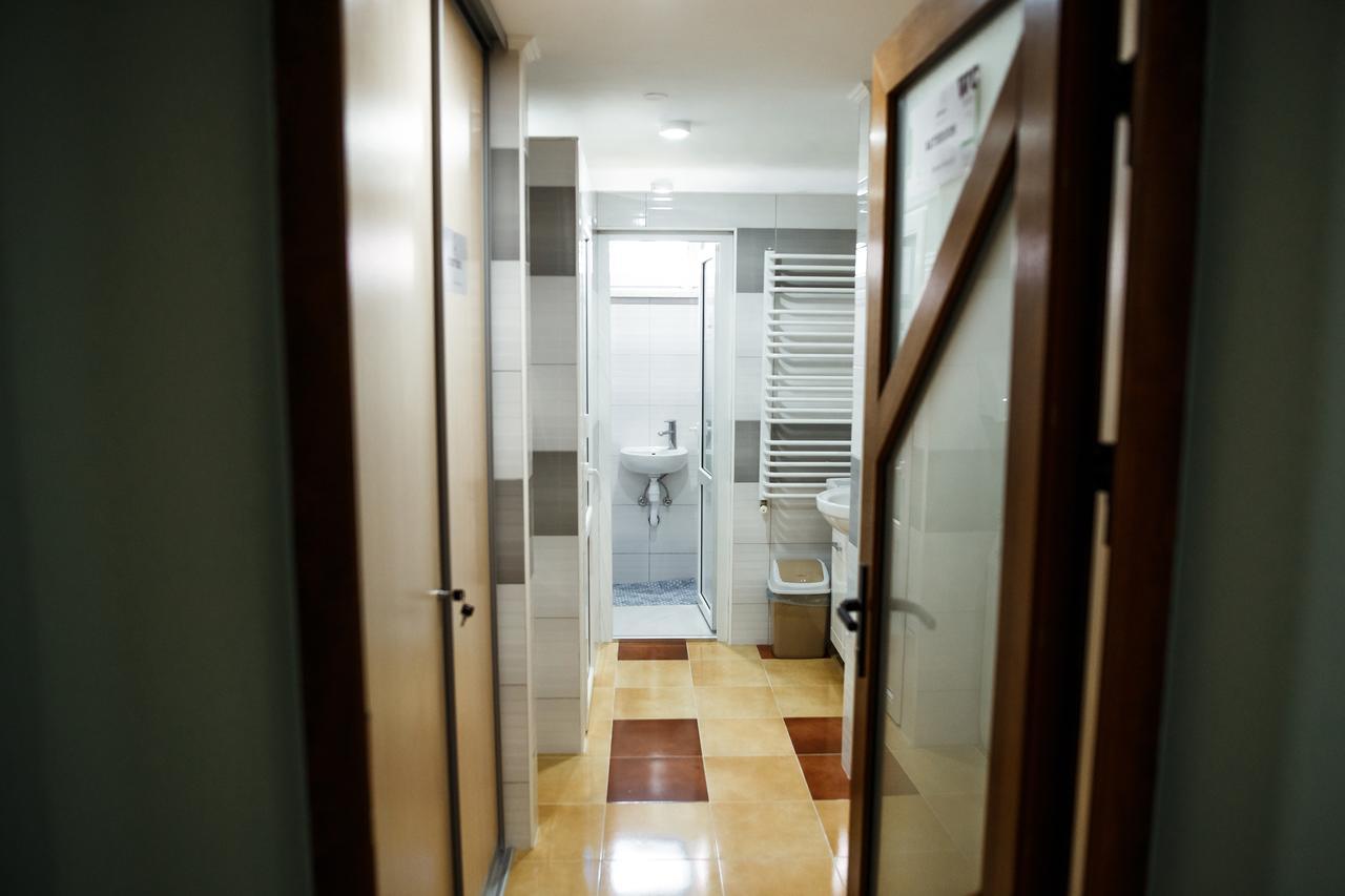 Sweet Home Hostel / Guest House แชร์นิฟซี ภายนอก รูปภาพ
