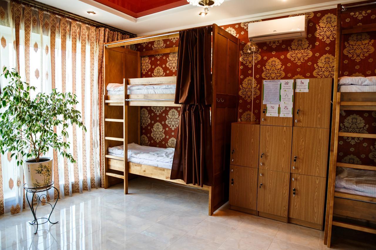 Sweet Home Hostel / Guest House แชร์นิฟซี ภายนอก รูปภาพ
